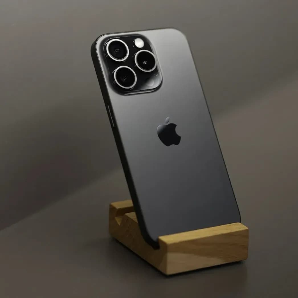 Refurbished iPhone 15 Pro Max kopen — Foto 1 van 5