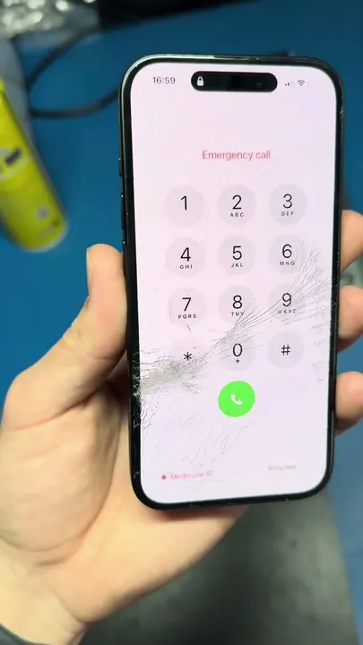 iPhone 15 — glas vervangen en behuizing rechtgezet